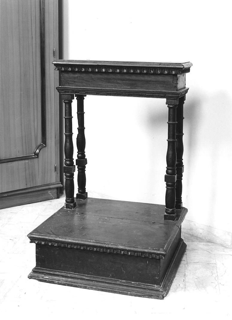 inginocchiatoio - ambito marchigiano (inizio sec. XIX)