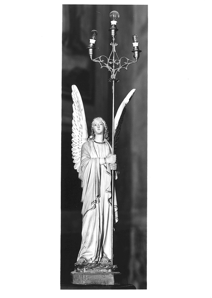 angelo reggicandelabro (statuetta, serie) - manifattura italiana (inizio sec. XX)