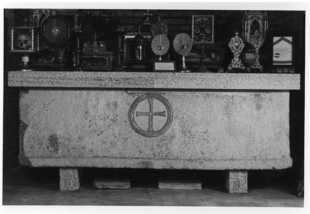 sarcofago - manifattura marchigiana (sec. X)