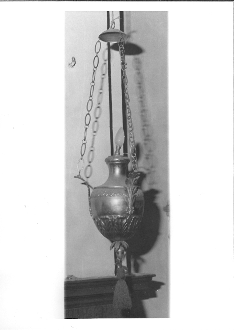 lampada pensile, serie - produzione marchigiana (sec. XVIII)