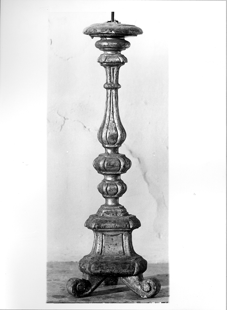 candeliere, serie - produzione marchigiana (sec. XVII)