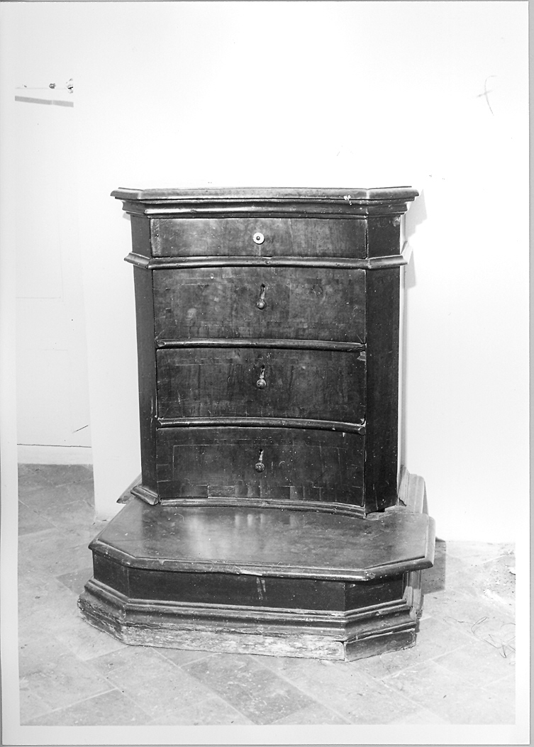 inginocchiatoio - a stipetto - bottega marchigiana (sec. XVII)