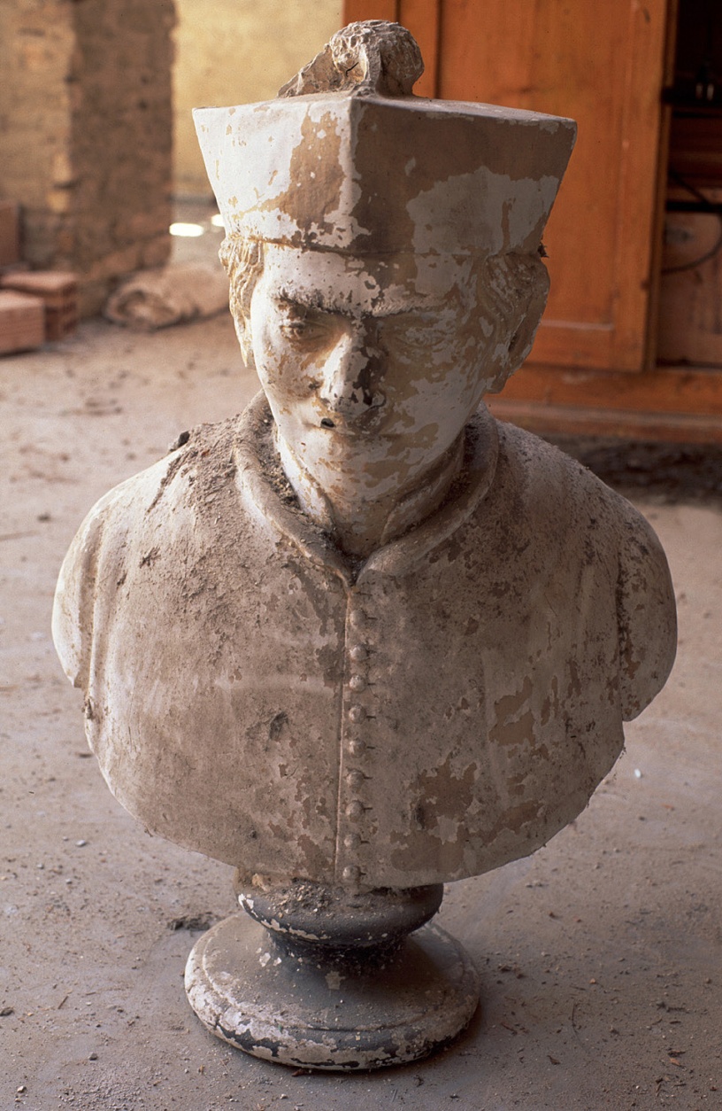 ritratto di ecclesiastico (scultura) - bottega pesarese (ultimo quarto sec. XIX)