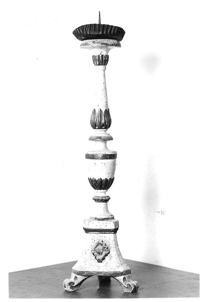 candeliere, serie - bottega marchigiana (seconda metà sec. XIX)