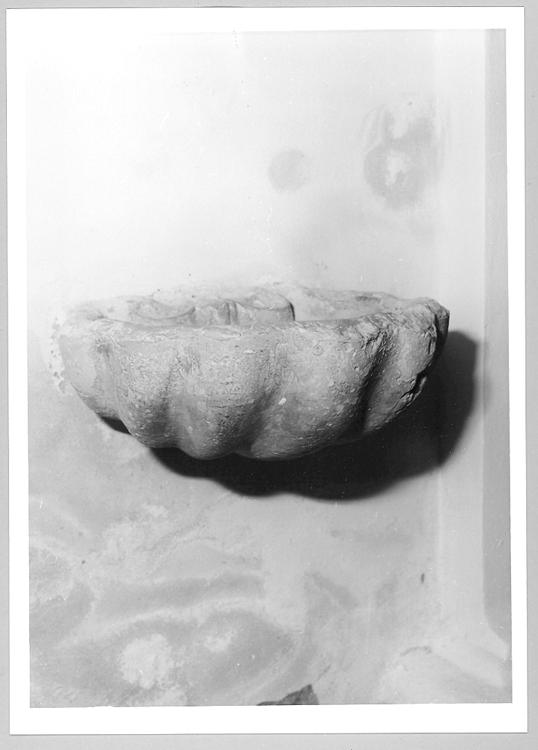 acquasantiera, coppia - bottega marchigiana (seconda metà sec. XIX)