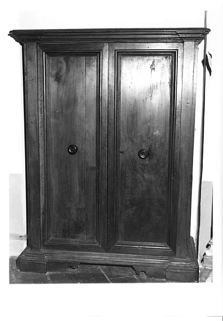 credenza, coppia - produzione marchigiana (sec. XVII)