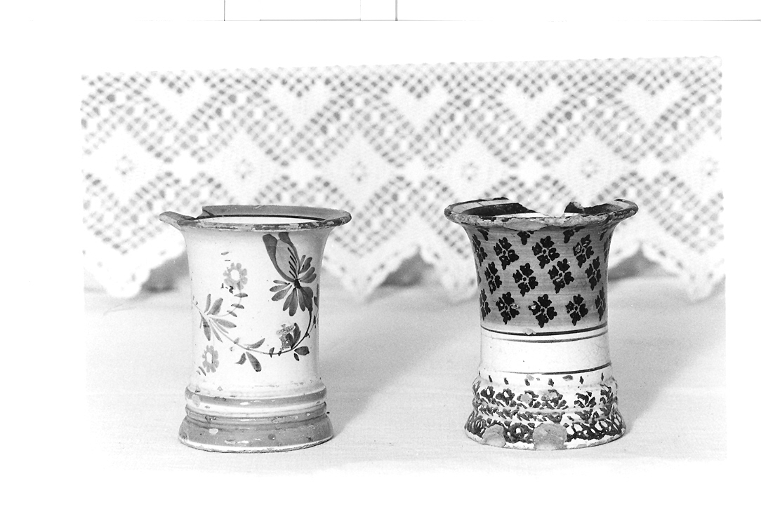 vaso, coppia - bottega pesarese (fine/inizio secc. XIX/ XX)