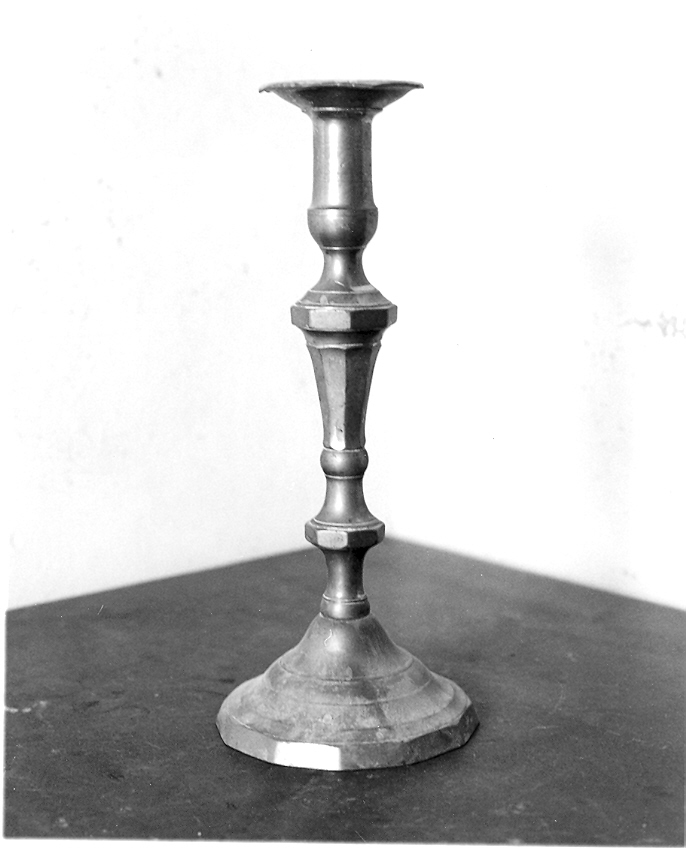 candeliere, coppia - bottega marchigiana (fine/inizio secc. XIX/ XX)