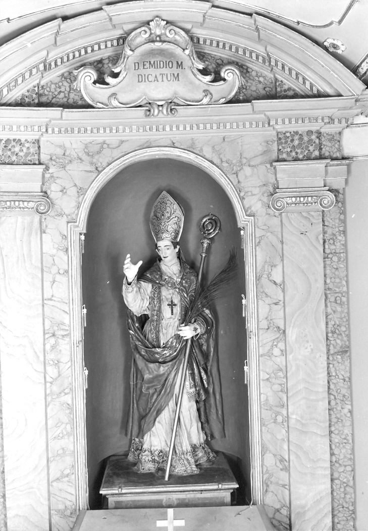 Sant'Emidio benedicente (statua) - bottega marchigiana (prima metà sec. XVIII)