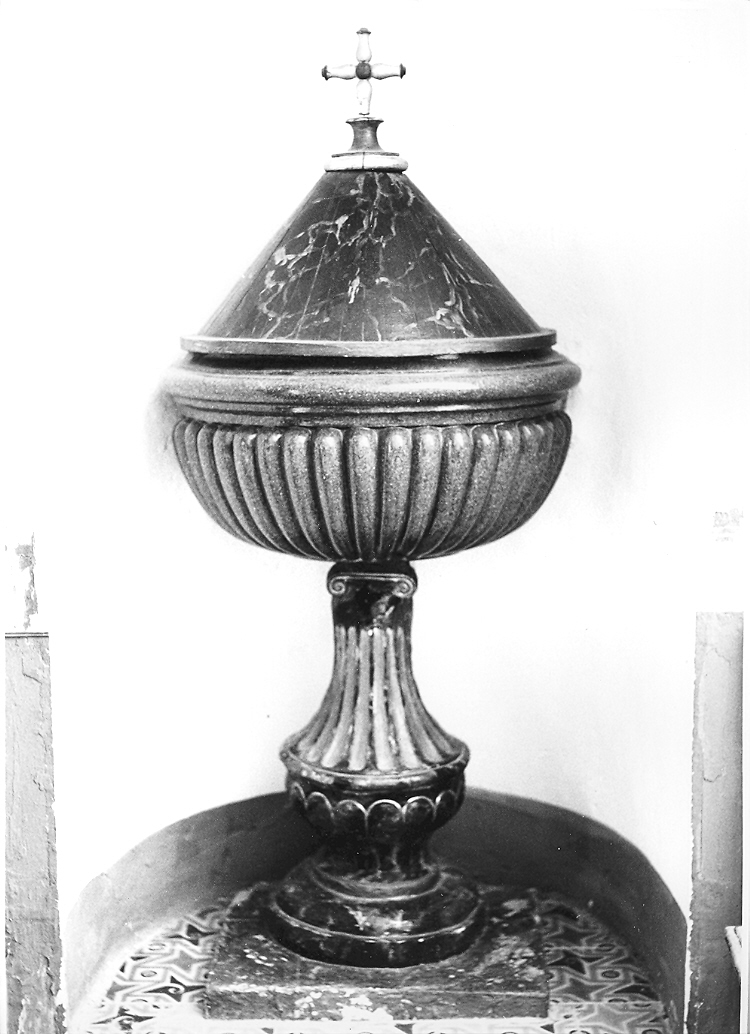 fonte battesimale - bottega marchigiana (prima metà sec. XX)