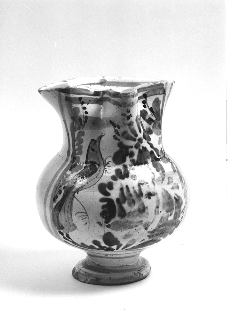 motivi decorativi vegetali e animali (brocca) - bottega Italia centrale (sec. XVII)