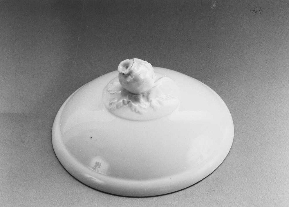 coperchio di zuppiera - bottega Italia centrale (sec. XVIII)