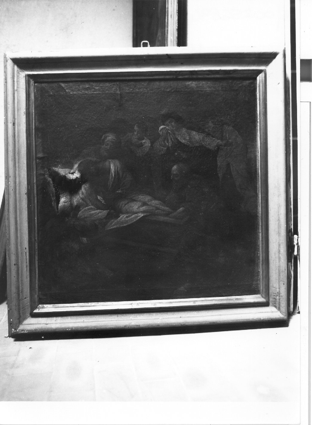 stazione XIV: Gesù deposto nel sepolcro (Via Crucis, elemento d'insieme) di Milione Vincenzo (sec. XVIII)