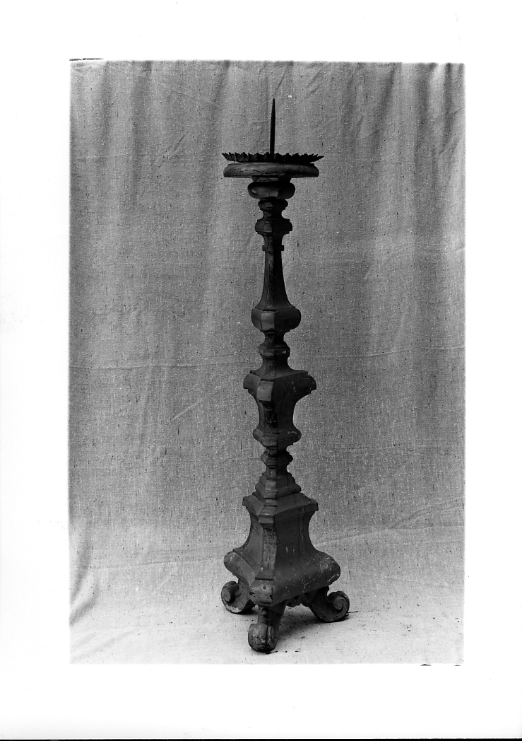 candeliere, serie - produzione marchigiana (sec. XIX)