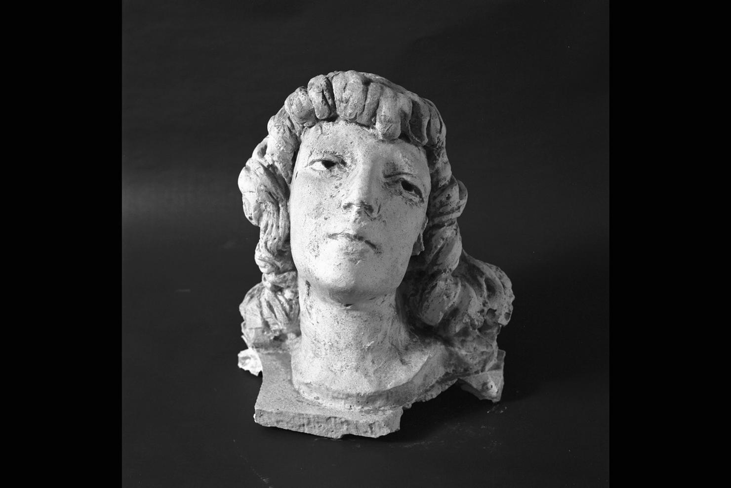 testa di fanciulla (scultura) - ambito marchigiano (fine/inizio secc. XIX/ XX)