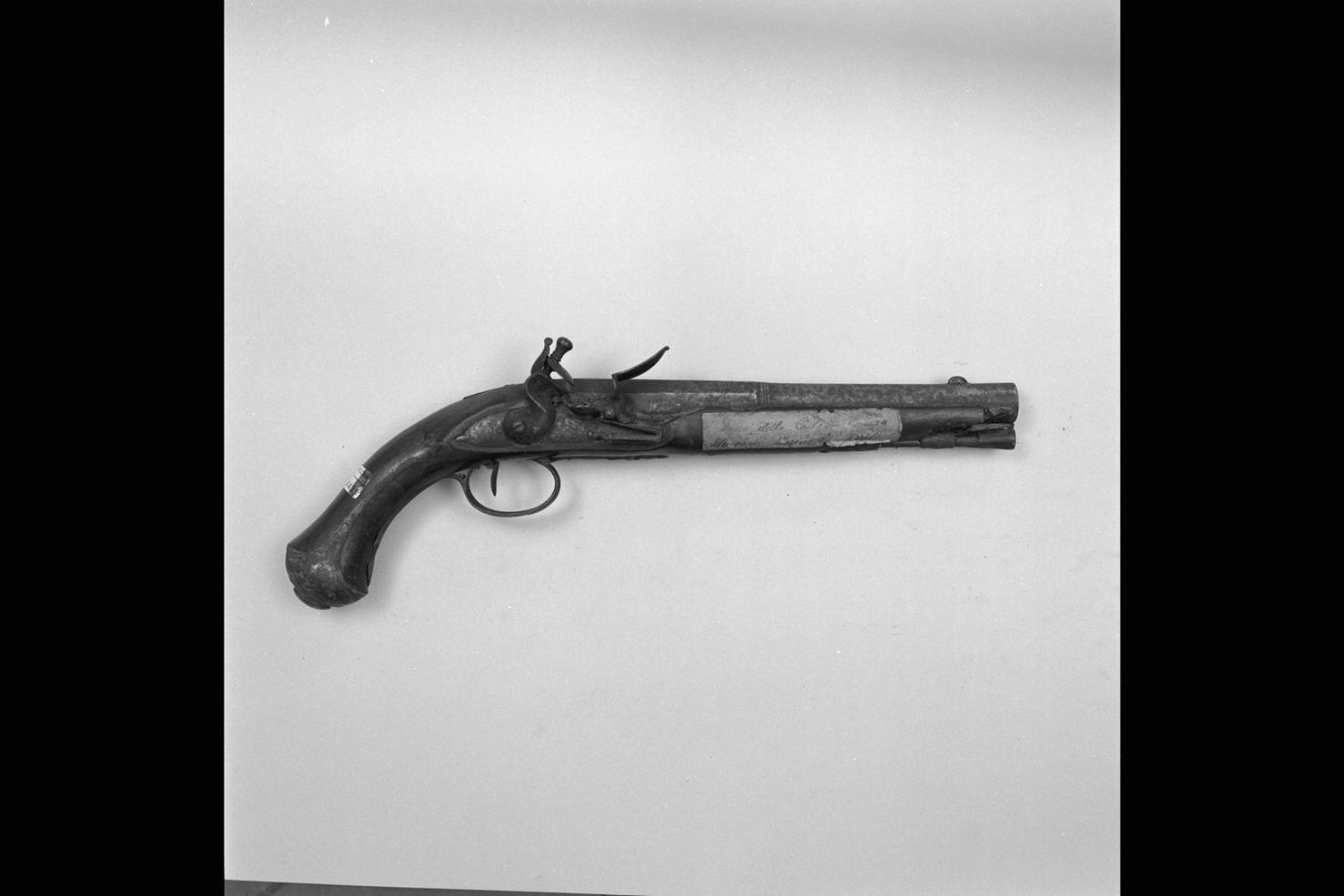 pistola - manifattura francese (sec. XVIII)