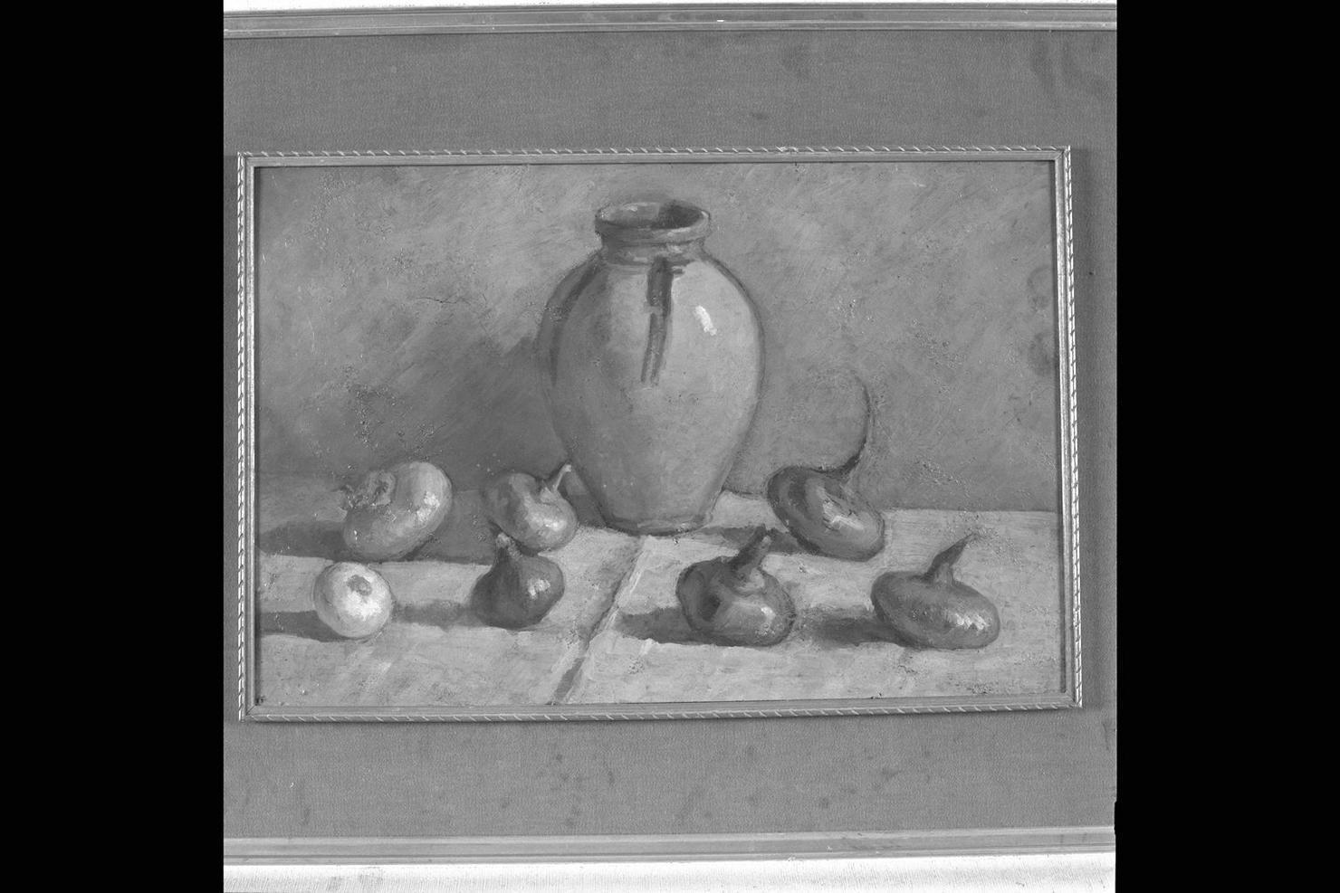 Natura morta, natura morta con brocca e cipolle (dipinto) di Corradi Corrado (sec. XX)