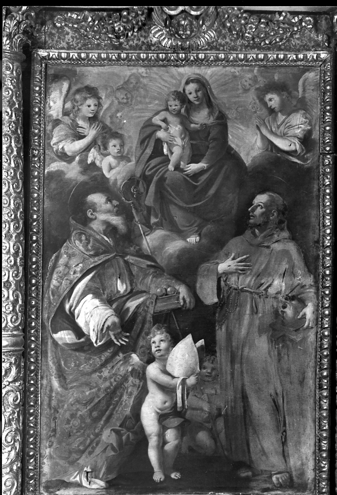 Madonna con Bambino in gloria e i santi Nicola di Bari e Francesco d'Assisi (dipinto) di Lazzarelli Giulio (metà sec. XVII)