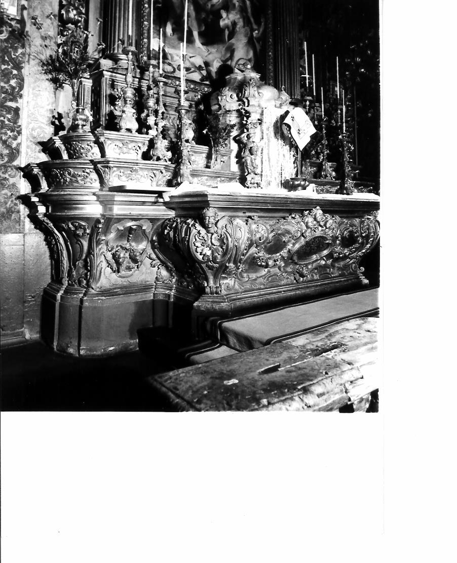 gradinata d'altare - bottega marchigiana (fine/inizio secc. XVII/ XVIII)