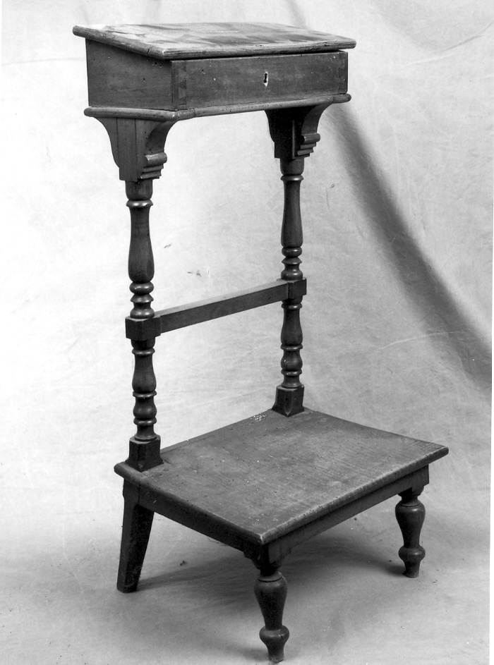 inginocchiatoio - bottega marchigiana (seconda metà sec. XIX)