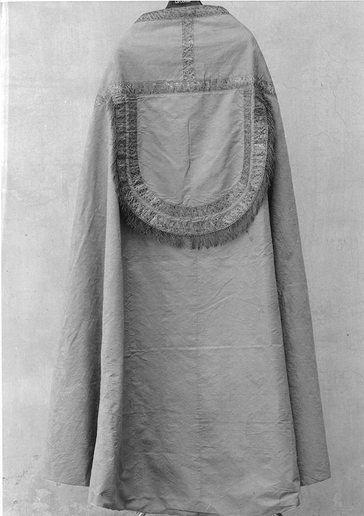 piviale - manifattura marchigiana (prima metà sec. XX)