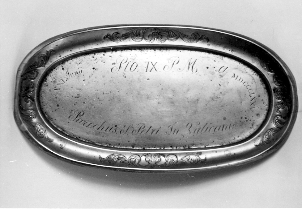 vassoio - bottega marchigiana (sec. XIX)