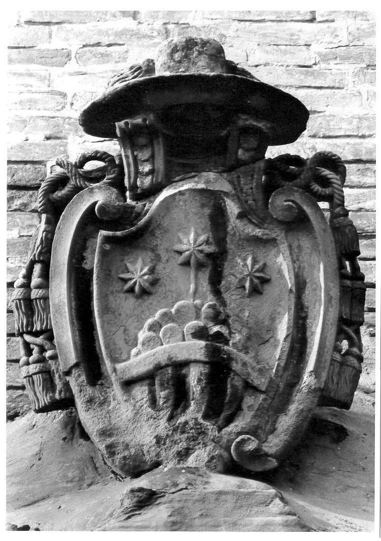 stemma vescovile di Felice Paoli (rilievo) - bottega marchigiana (sec. XVIII)