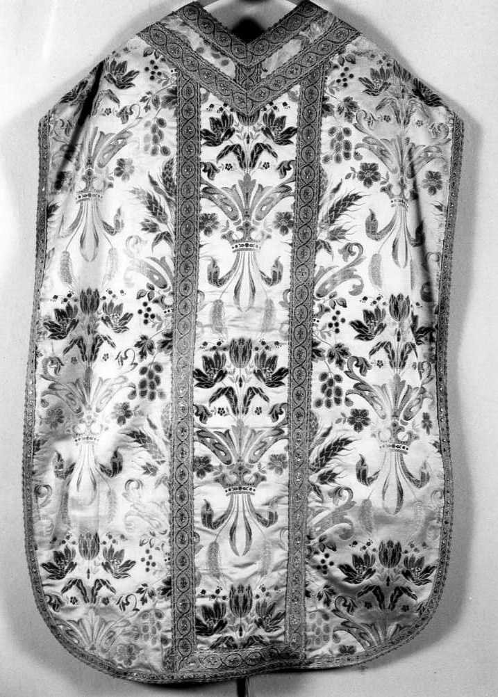 piviale - manifattura marchigiana (metà sec. XX)