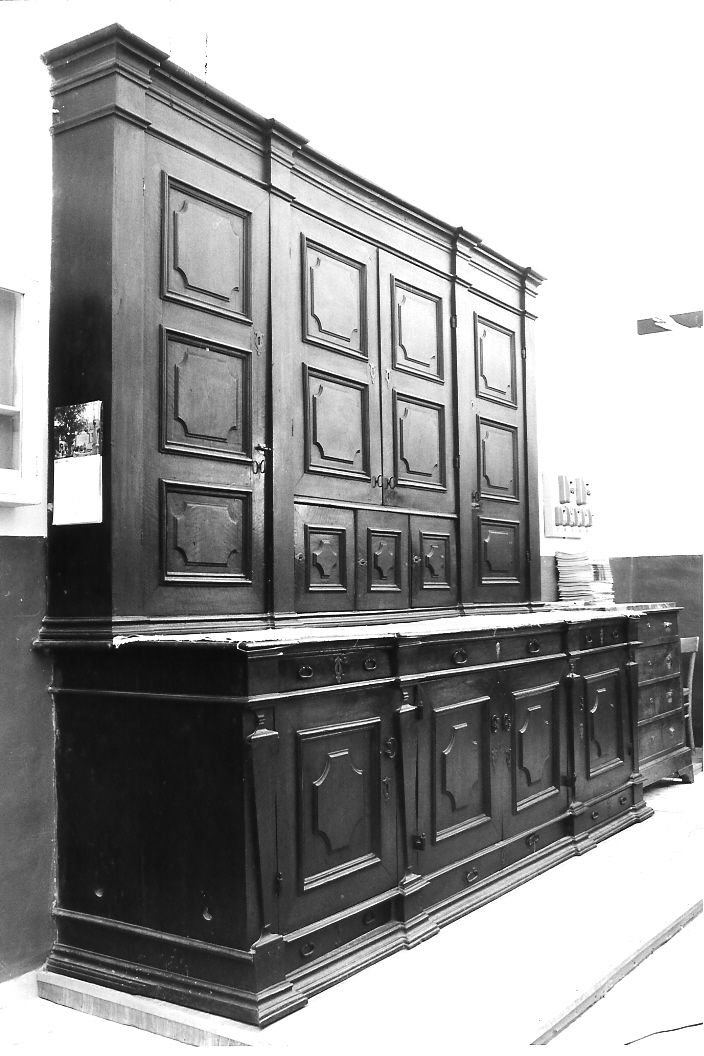 mobile da sacrestia - bottega marchigiana (sec. XVIII)