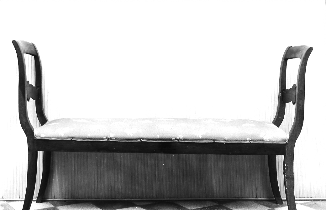 divano - a lira - bottega Italia centrale (primo quarto sec. XX)