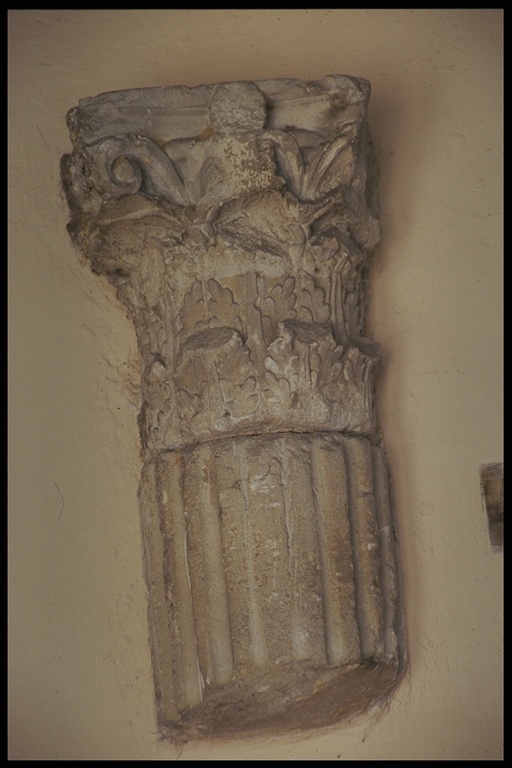 colonna, frammento - bottega Italia centrale (prima metà sec. XVI)