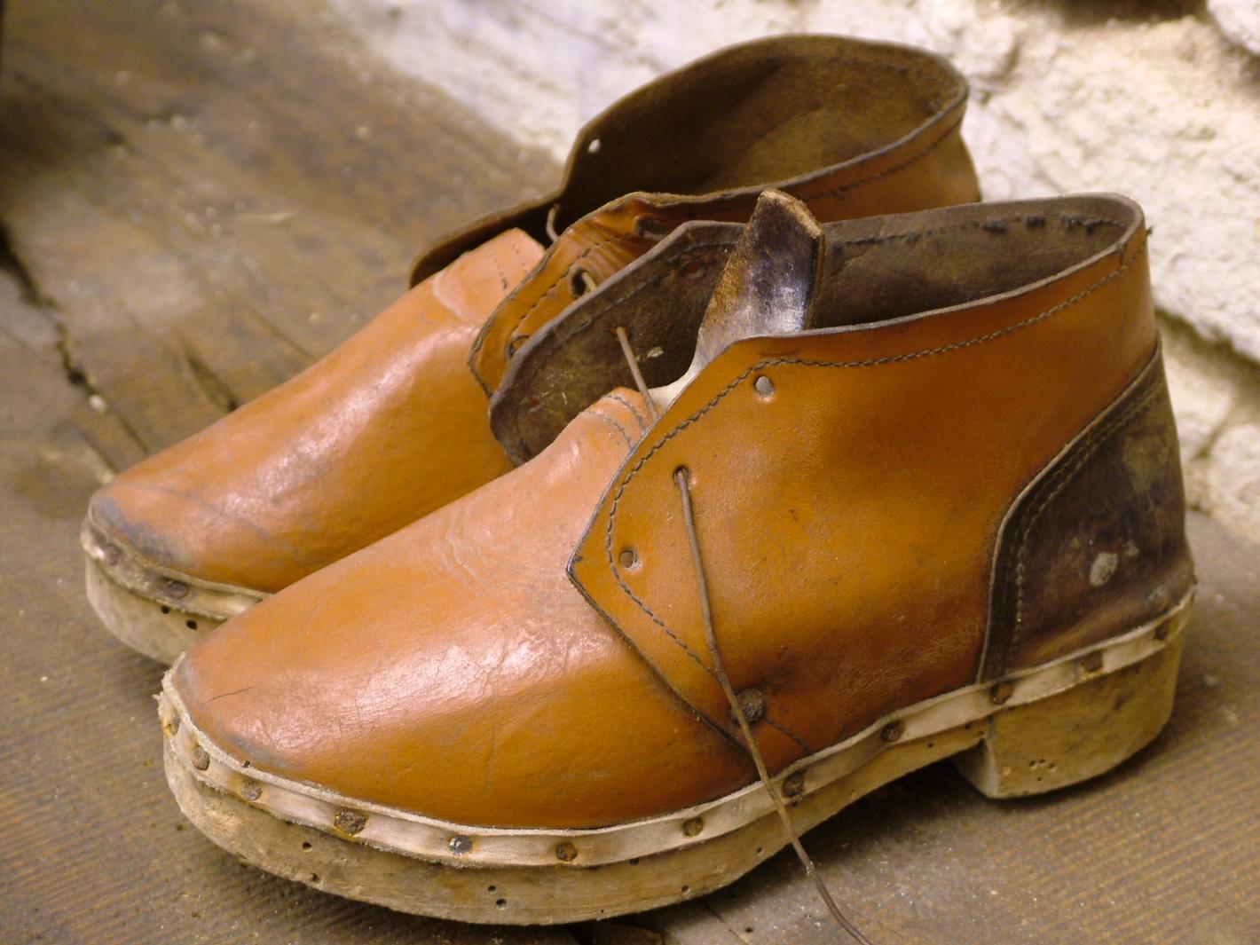 scarpe da uomo - bottega marchigiana (secc. XIX/ XX)