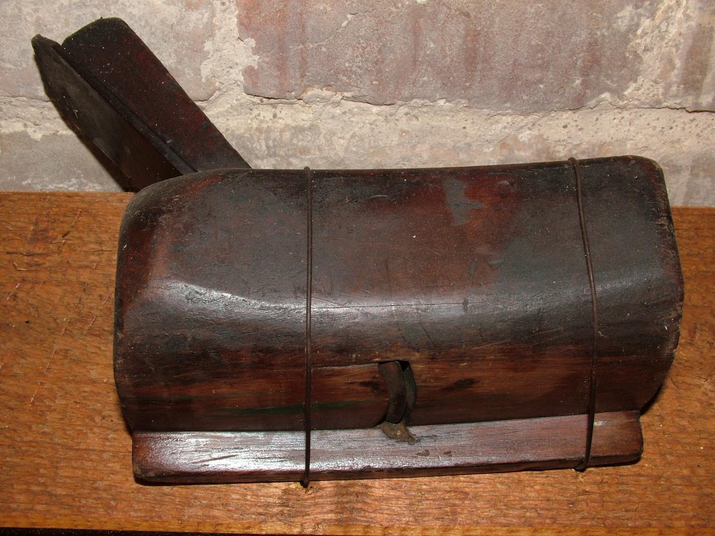 pialletto - bottega marchigiana (secc. XIX/ XX)