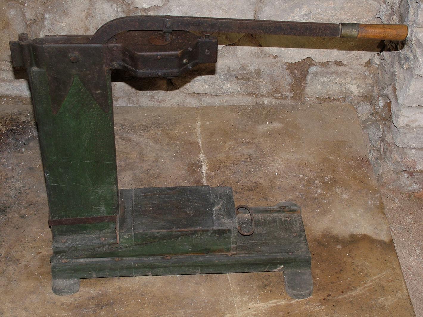 tappabottiglie - bottega marchigiana (secc. XIX/ XX)