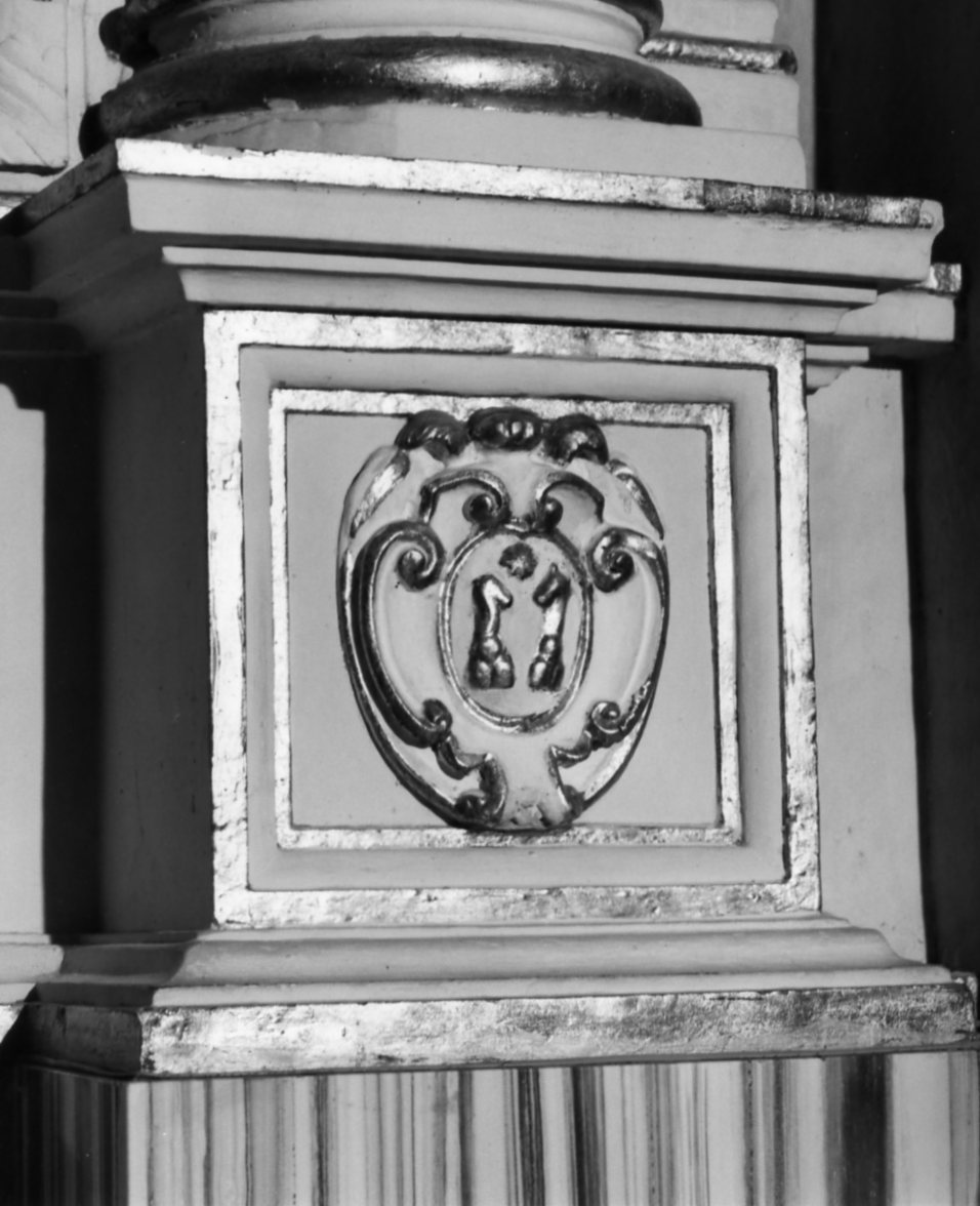 stemma gentilizio (rilievo, coppia) - bottega marchigiana (seconda metà sec. XVII)
