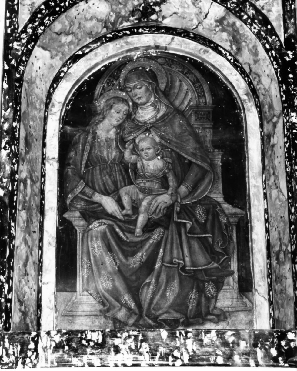 Sant'Anna con la Madonna e Gesù Bambino (dipinto murale) - ambito marchigiano (fine sec. XV)