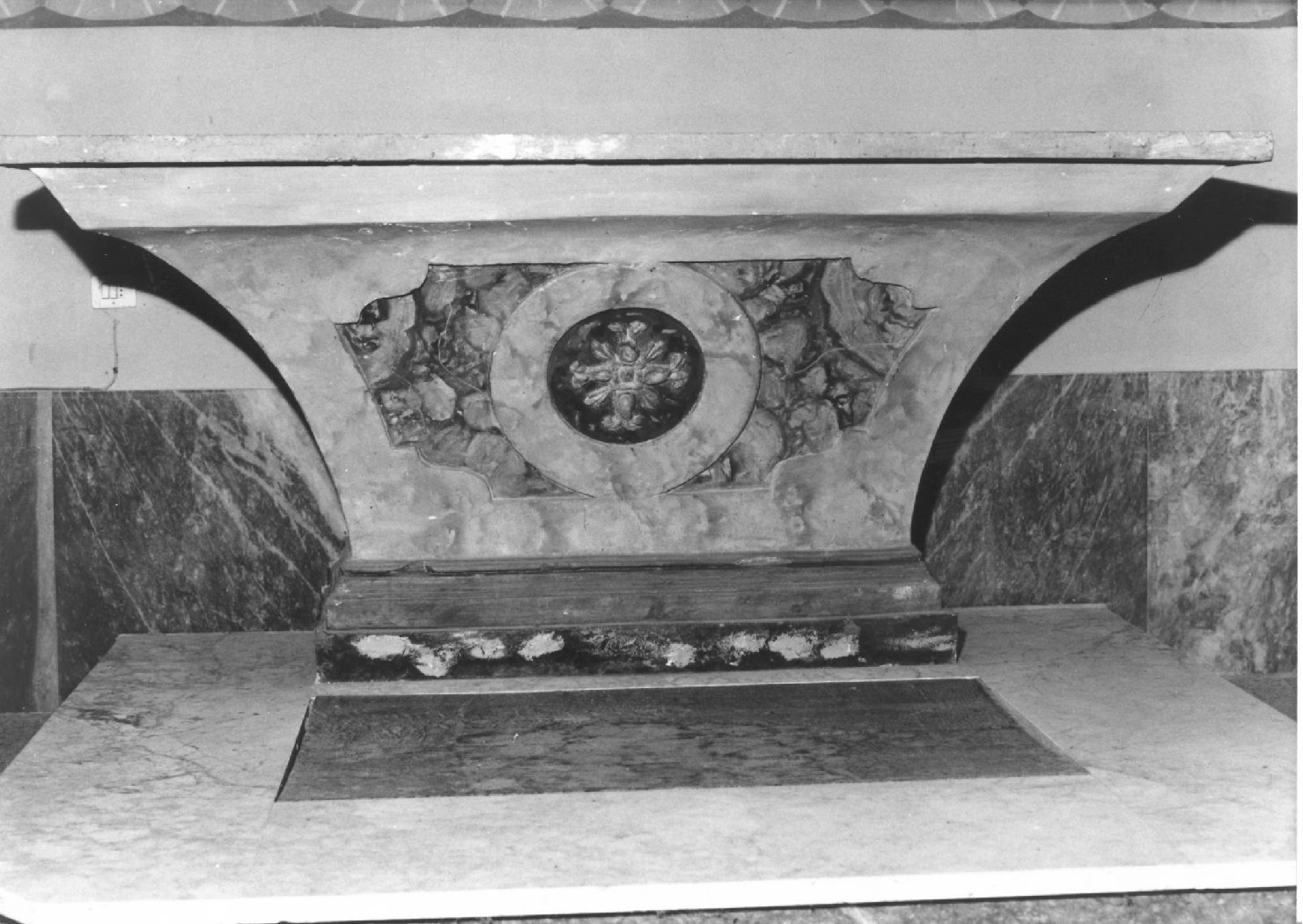 mensa d'altare - bottega marchigiana (ultimo quarto sec. XVIII)