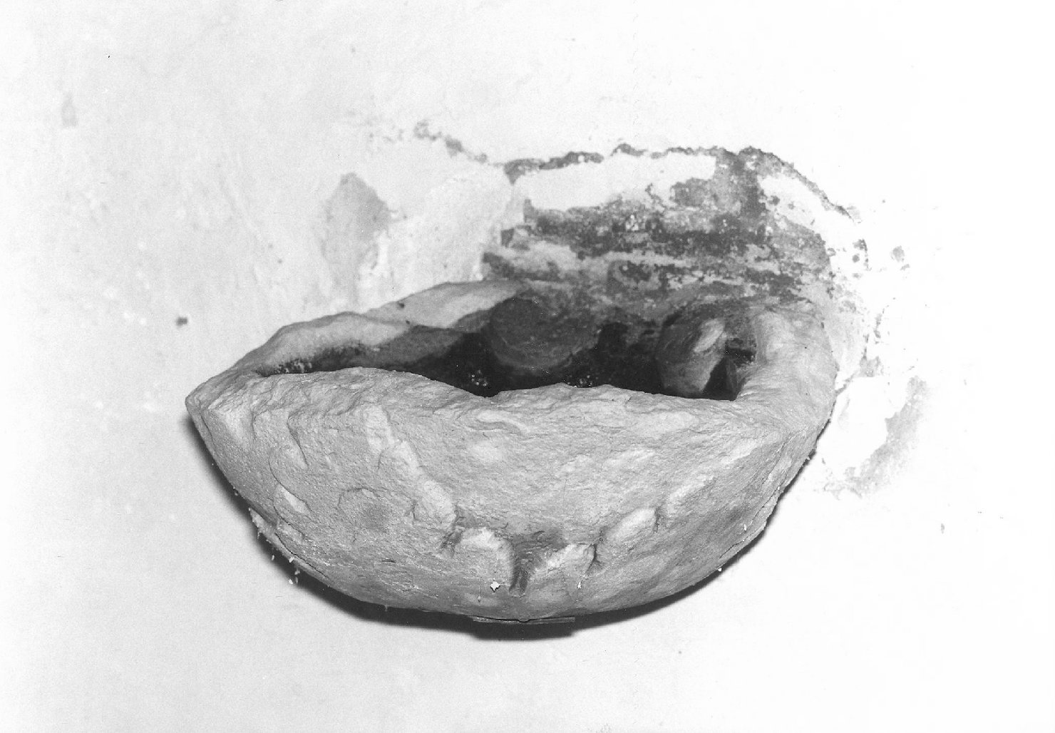 acquasantiera - da parete - bottega marchigiana (sec. XVIII)