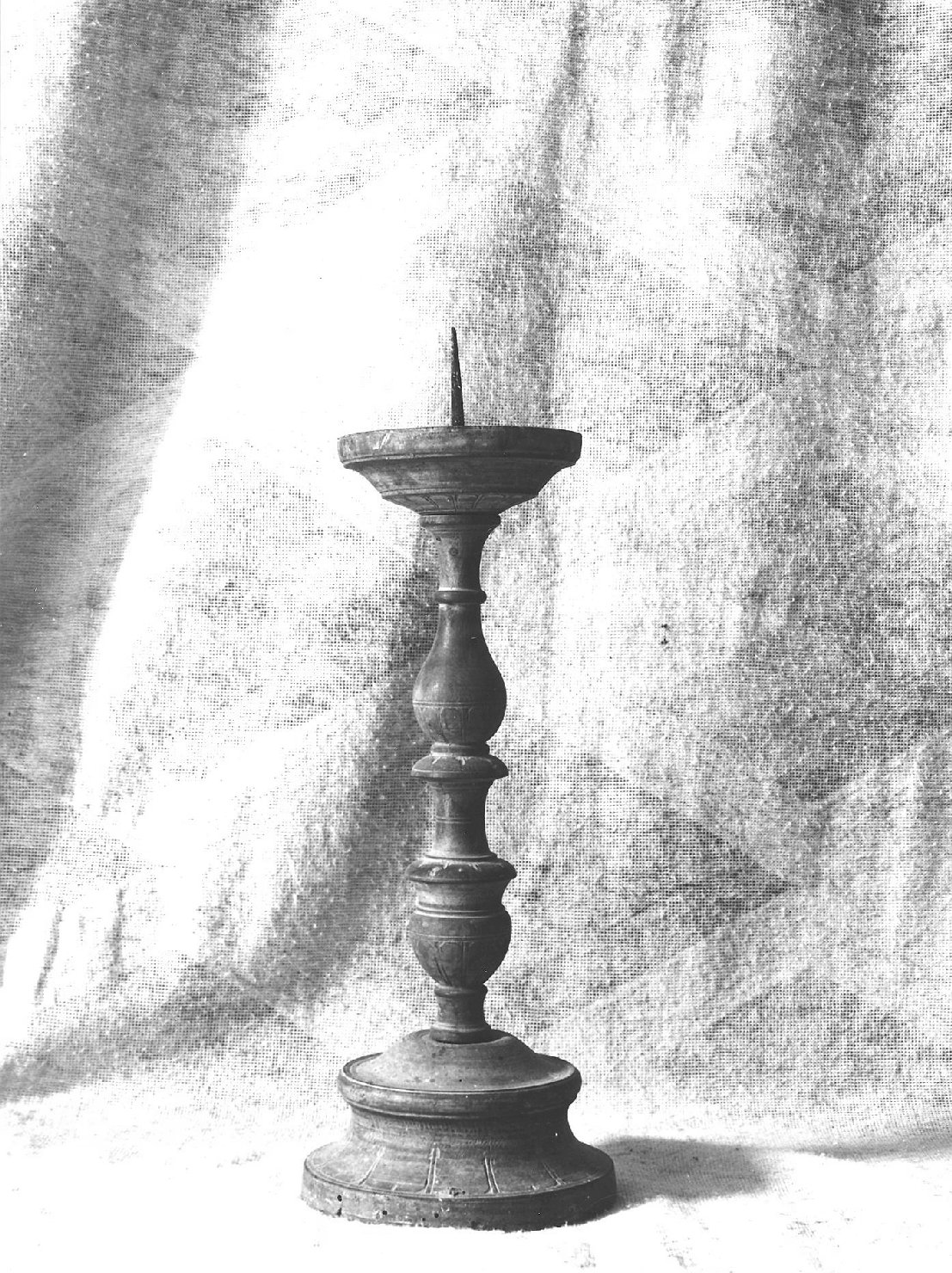 candeliere, coppia - bottega marchigiana (prima metà sec. XX)