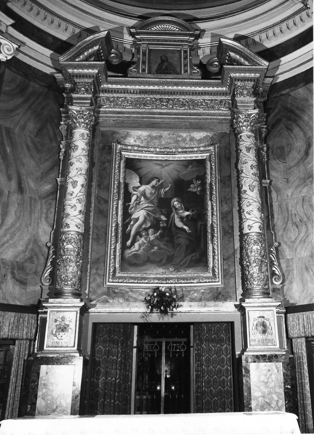 altare maggiore, elemento d'insieme di Staccioli (sec. XX)