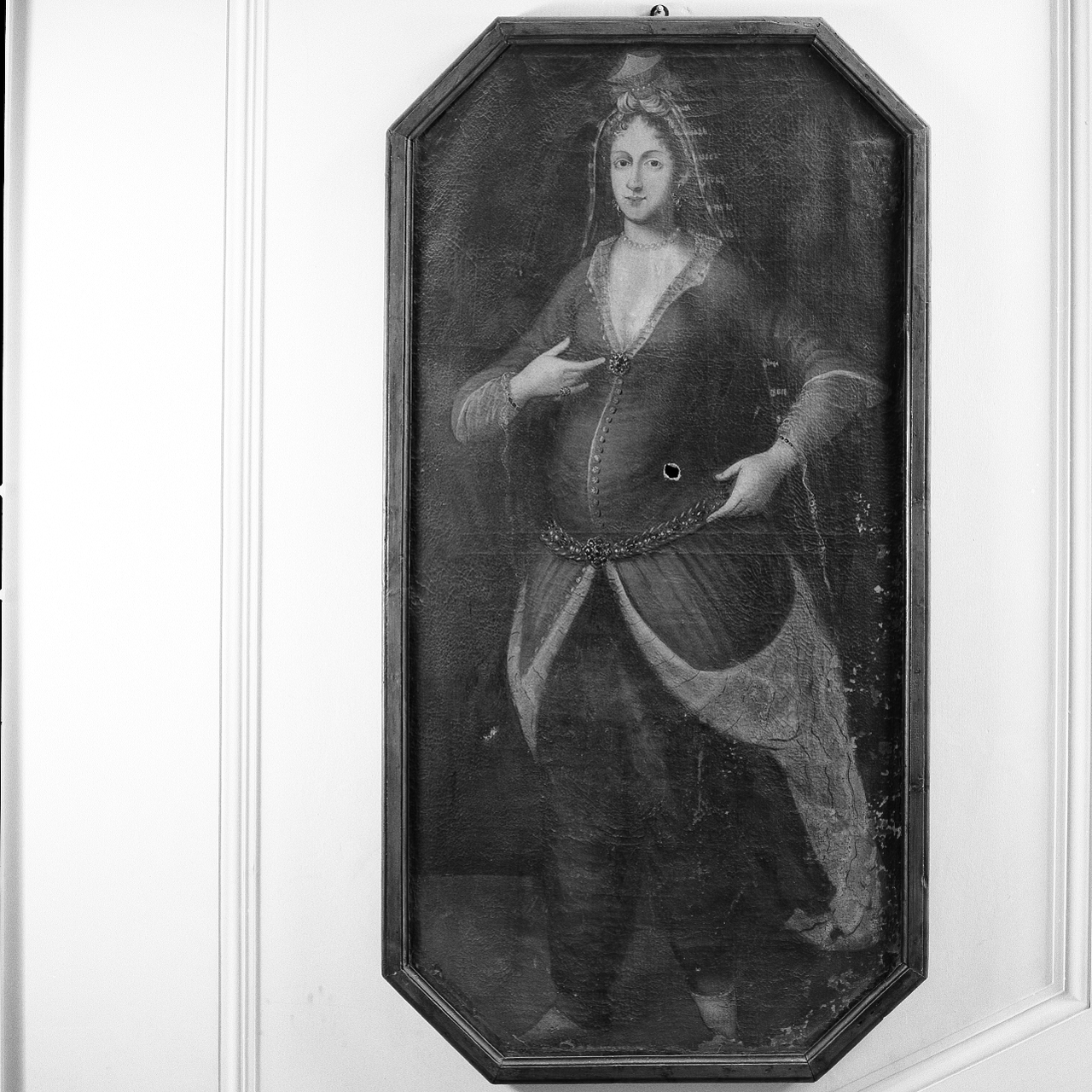 ritratto di donna con abito turco (dipinto, elemento d'insieme) - ambito marchigiano (ultimo quarto sec. XVIII)