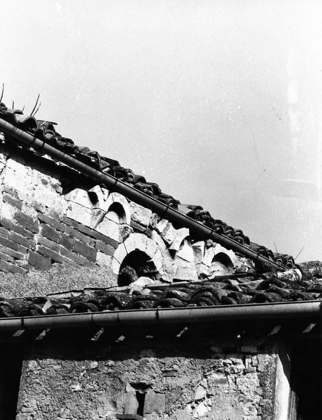 archetto pensile, insieme - bottega marchigiana (sec. XI)