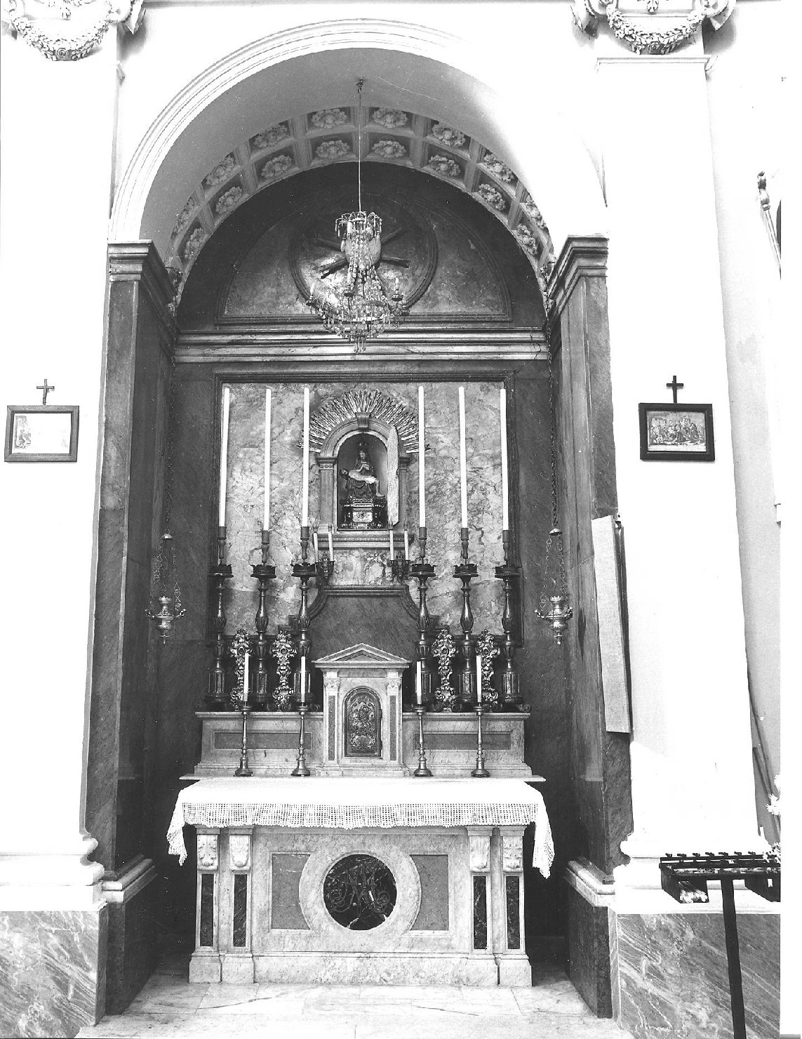 altare - bottega marchigiana (sec. XX)