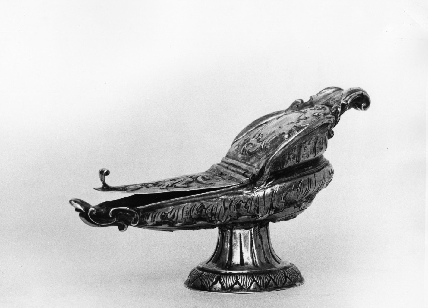 navicella portaincenso, opera isolata - bottega Italia meridionale (sec. XVIII)