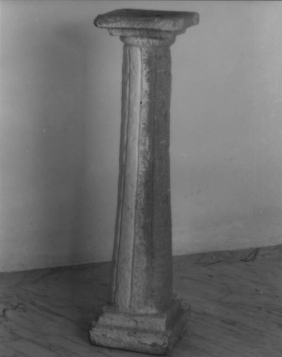 colonna, insieme - bottega sarda (prima metà sec. XVIII)