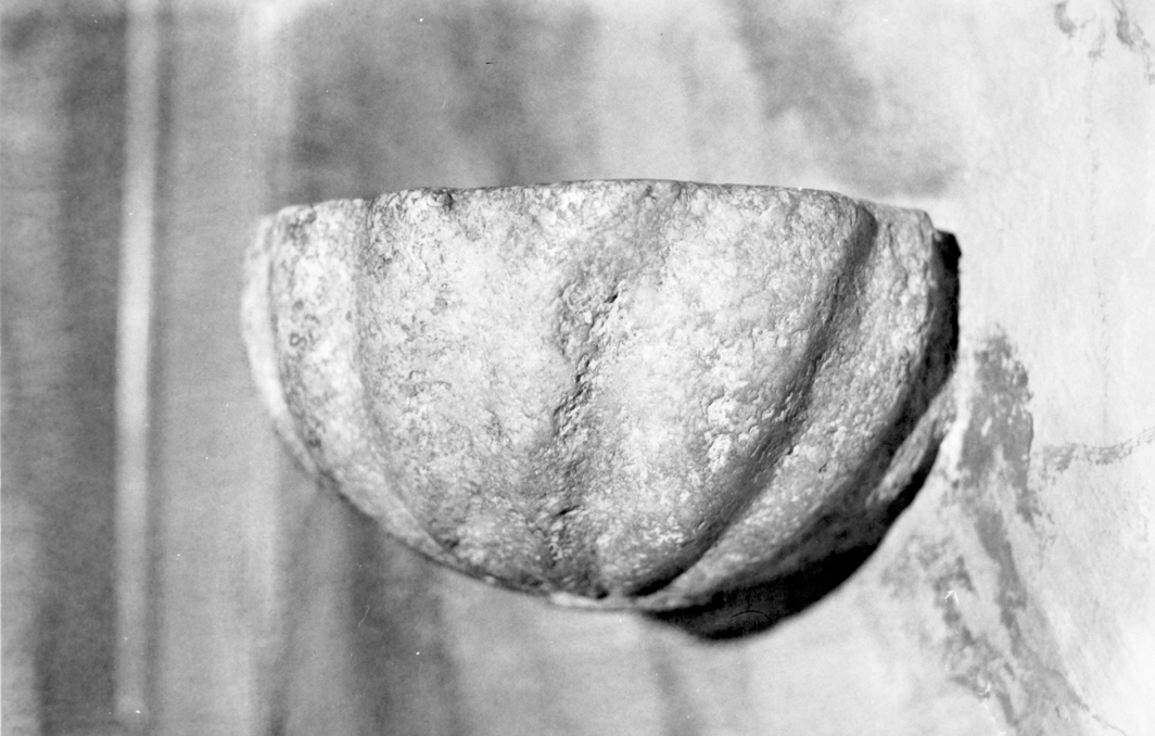 acquasantiera pensile - bottega sarda (sec. XVIII)