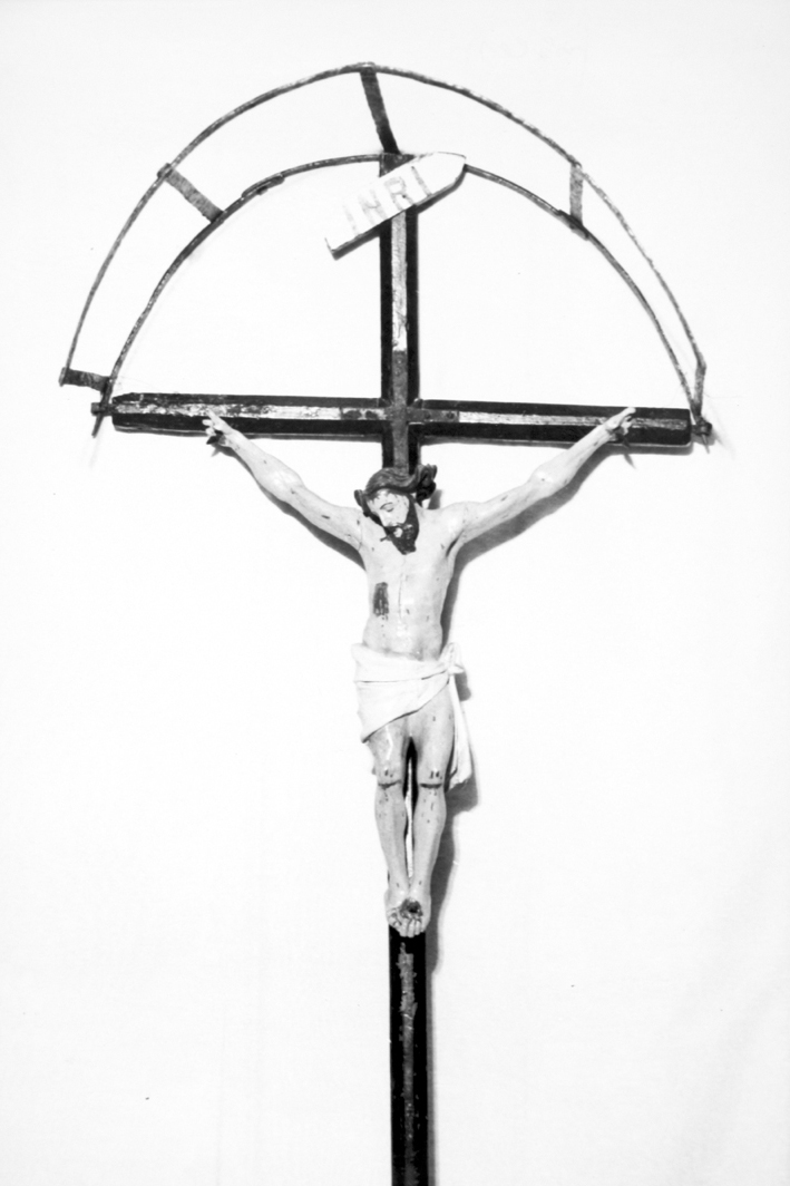 Cristo crocifisso (emblema di confraternita) - bottega sarda (fine/inizio secc. XVIII/ XIX)