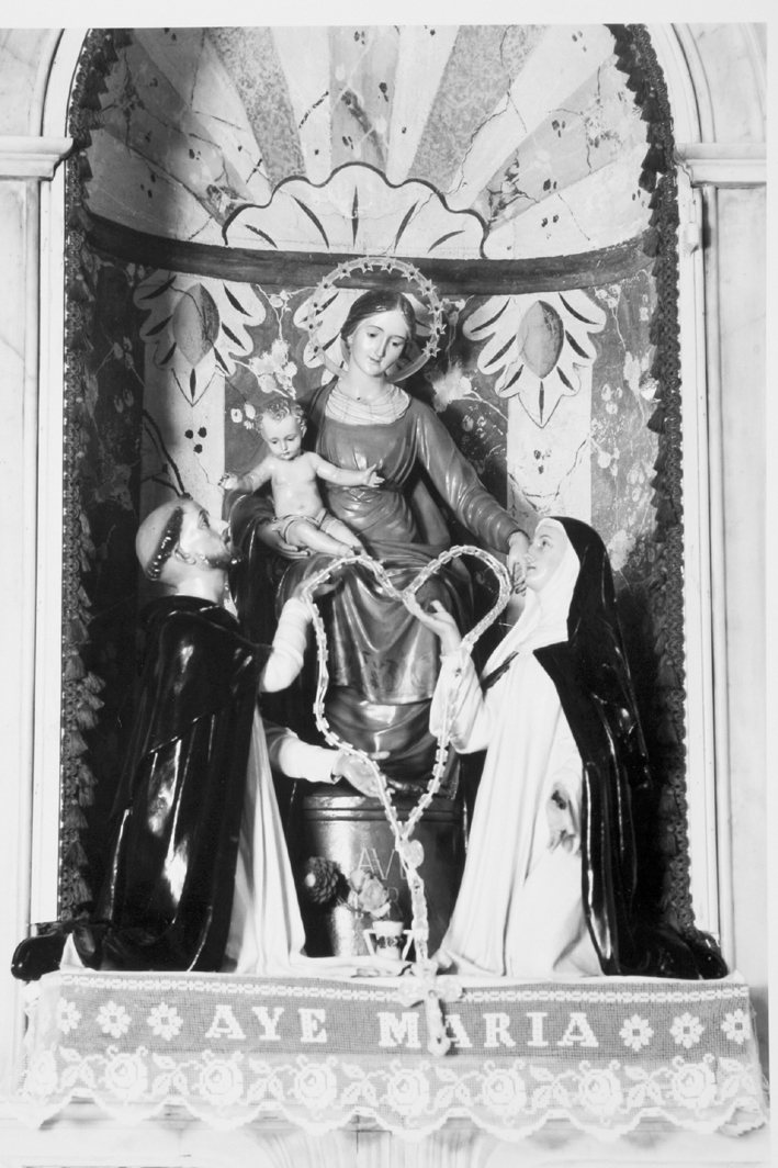 Madonna del Rosario con San Domenico e Santa Caterina da Siena (gruppo scultoreo) - bottega italiana (sec. XIX)