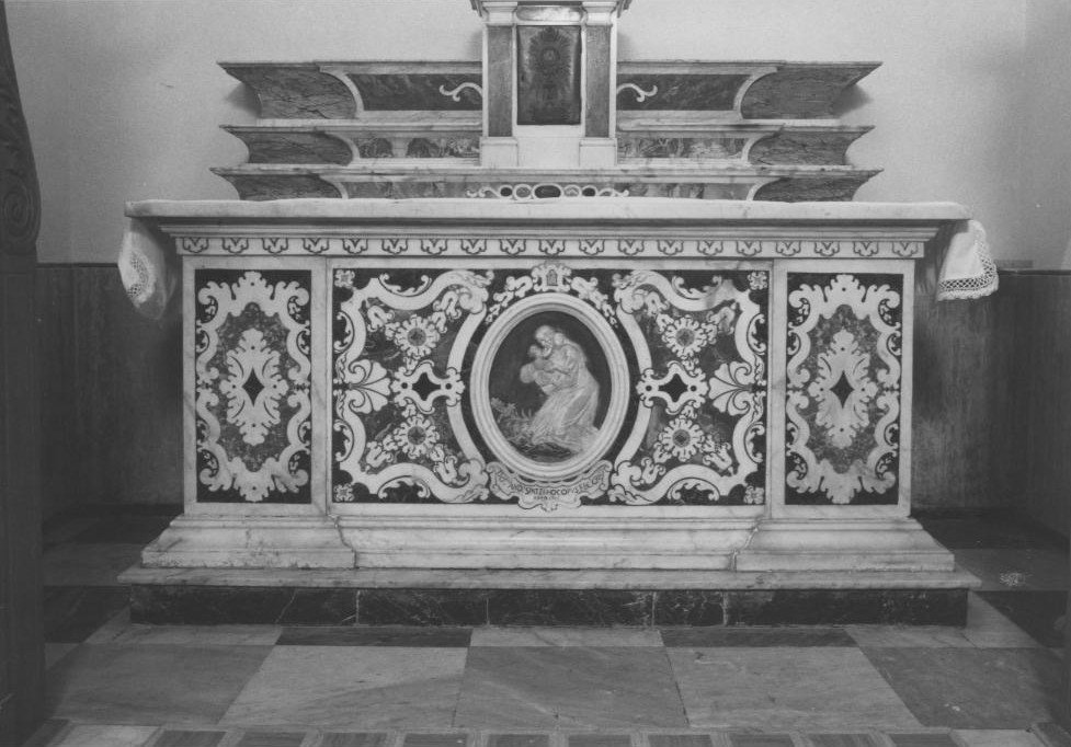 San Felice da Cantalice con il Bambino (paliotto) di Spazzi Domenico Andrea (sec. XVIII)