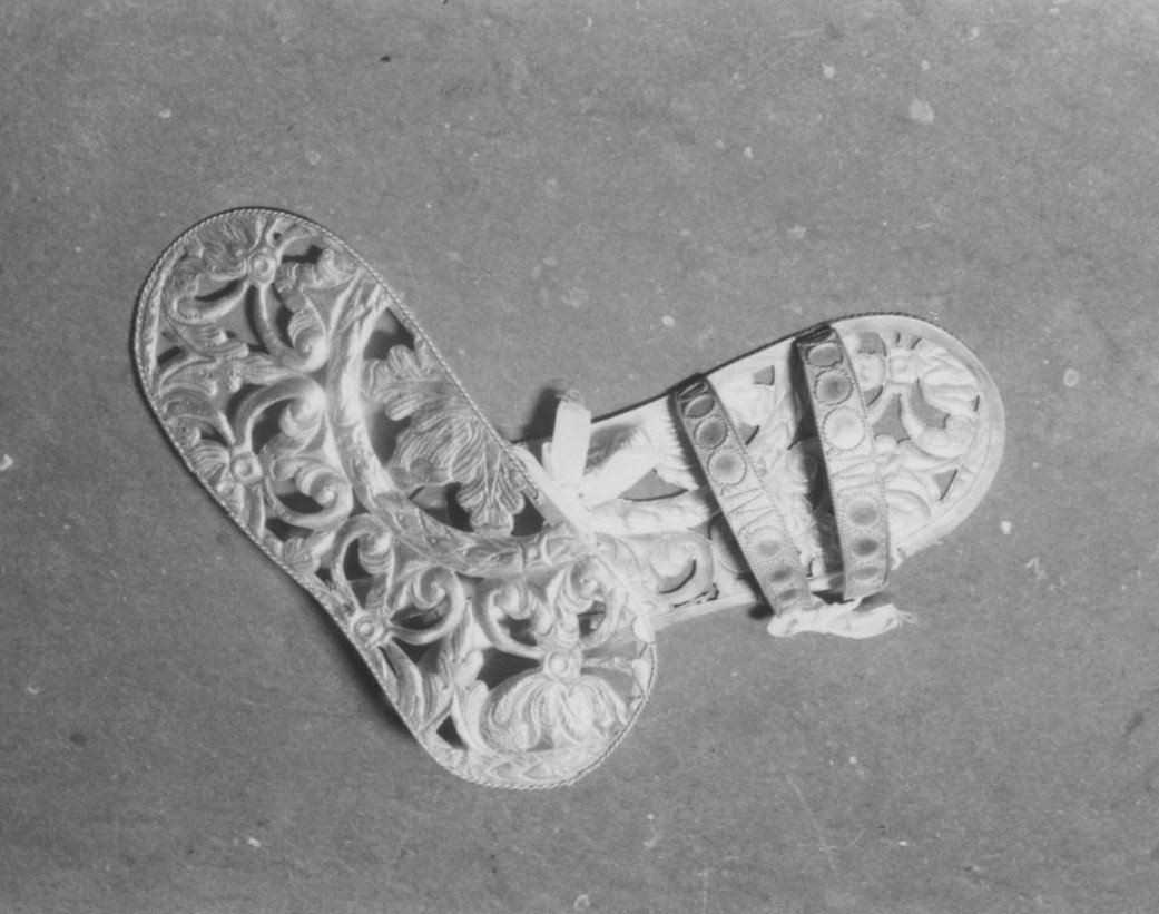 sandalo di statua - bottega sarda (sec. XX)